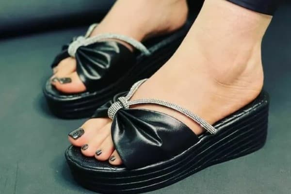 تصویر 5 از قیمت خرید دمپایی زنانه لژدار + فروش ویژه